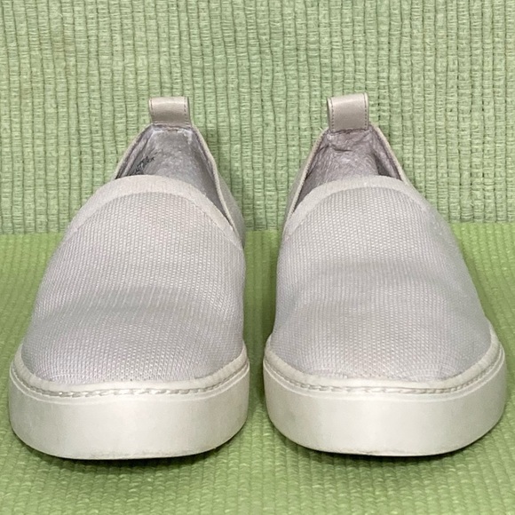Banana Republic Womens Grey Recycled Knit Slip On Casual Sneaker Shoes Sz US6.5M - Picture 3 of 12